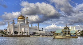 sultan omar ali saifuddin mosque